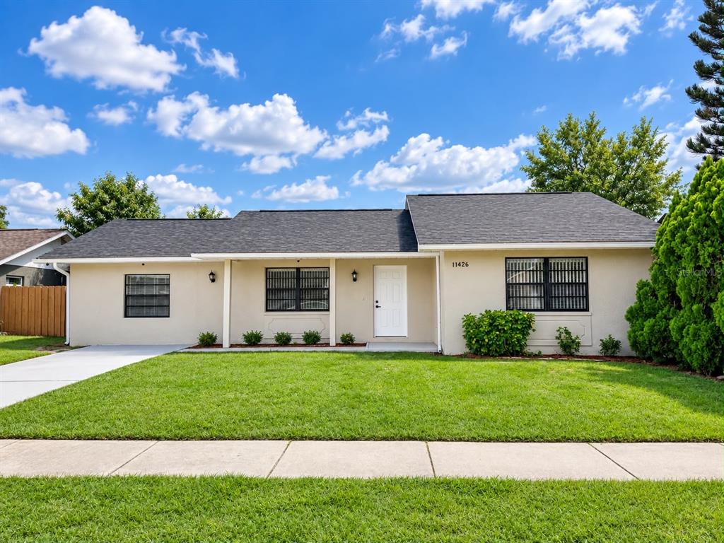 11426 FOX RUN, PORT RICHEY, FL — photo 2 of 21