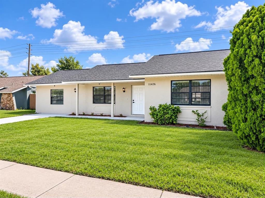 11426 FOX RUN, PORT RICHEY, FL — photo 3 of 21