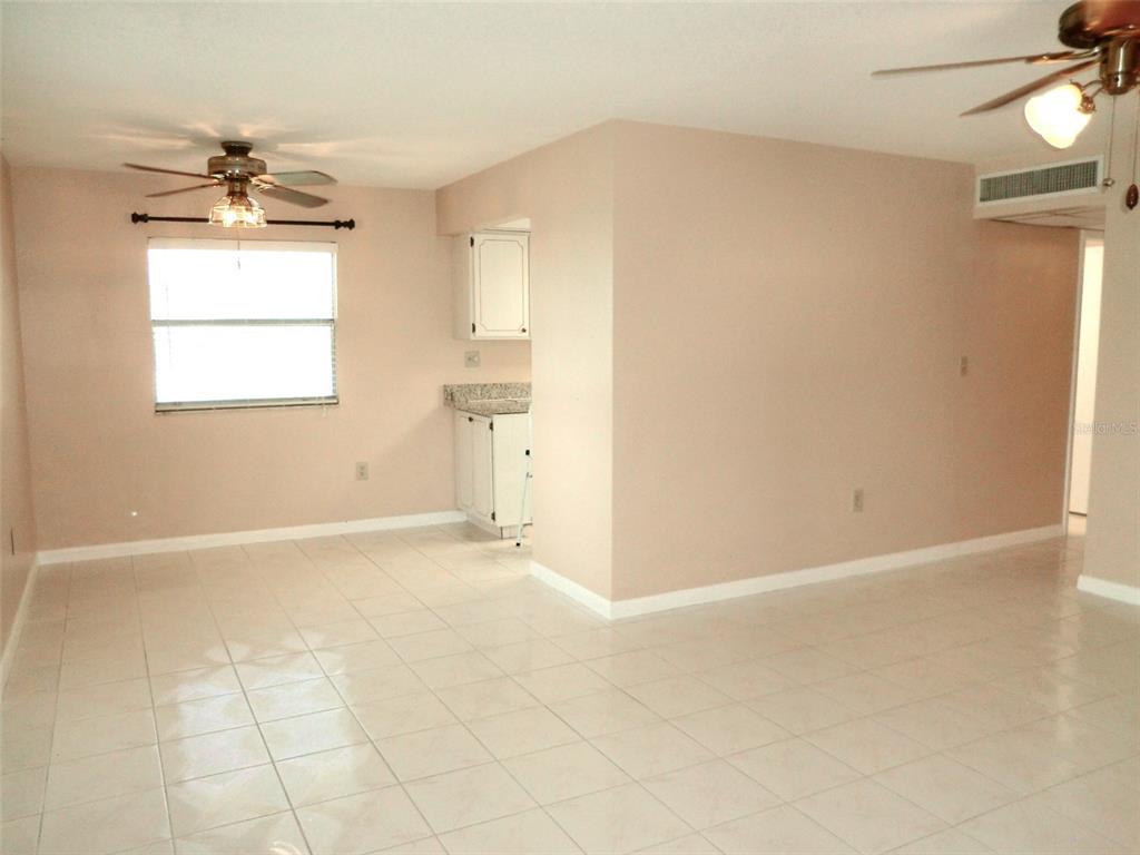 206 ANDOVER PLACE N UNIT 77, SUN CITY CENTER, FL — photo 5 of 30