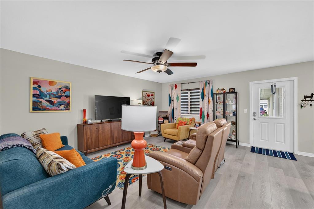 102 CAMBRIDGE TRAIL UNIT 220, SUN CITY CENTER, FL — photo 3 of 30