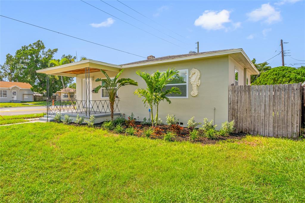 3800 26TH STREET N, ST PETERSBURG, FL — photo 3 of 43