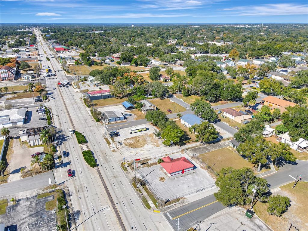 305 & 309 W MEMORIAL BOULEVARD