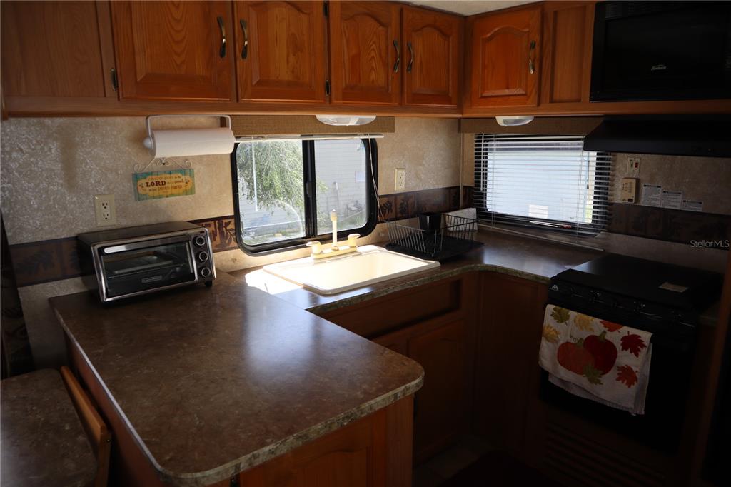 9431 COUGAR DRIVE, WEEKI WACHEE, FL — photo 5 of 23