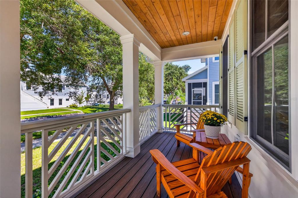 526 13TH AVENUE S, ST PETERSBURG, FL — photo 4 of 50