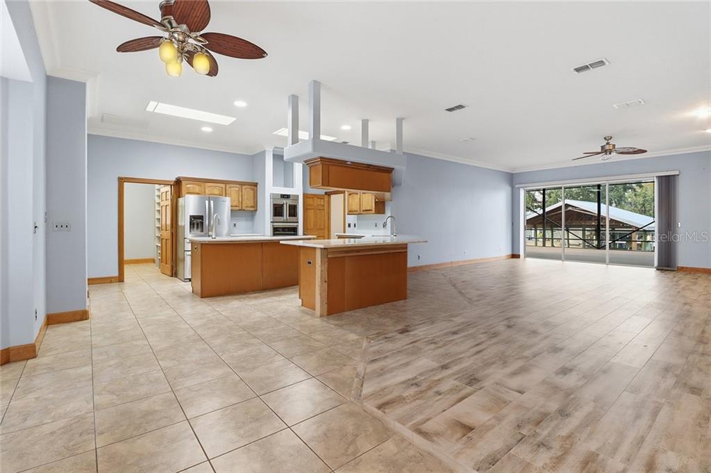 1841 NW 17th STREET, CRYSTAL RIVER, FL — photo 4 of 29