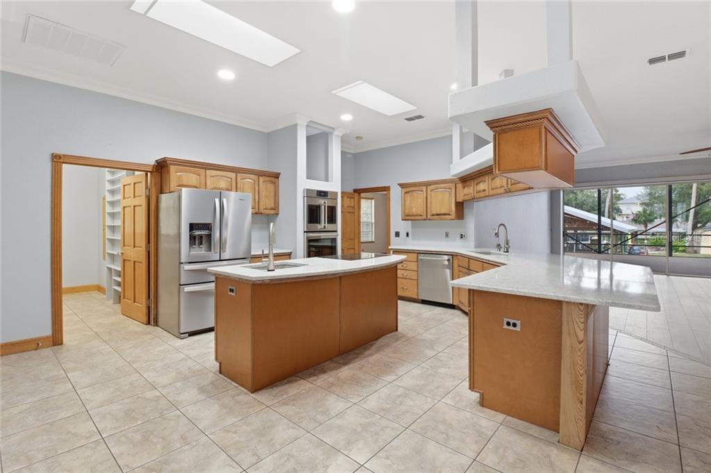 1841 NW 17th STREET, CRYSTAL RIVER, FL — photo 5 of 29