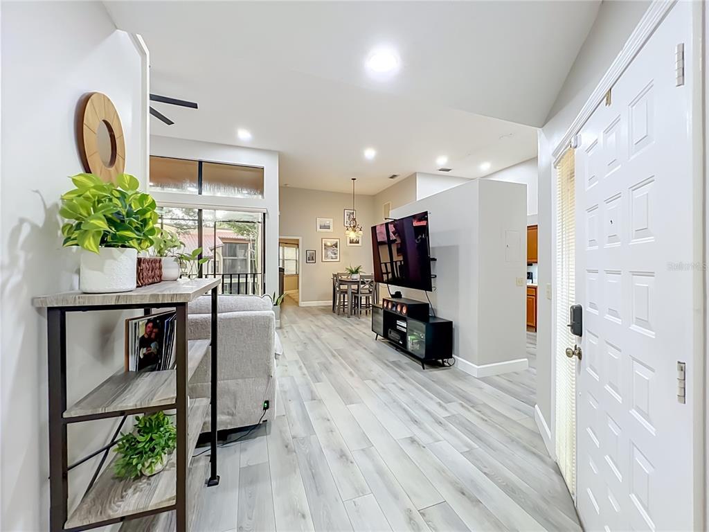 1275 SAINT TROPEZ CIRCLE UNIT 1275, ORLANDO, FL — photo 3 of 32