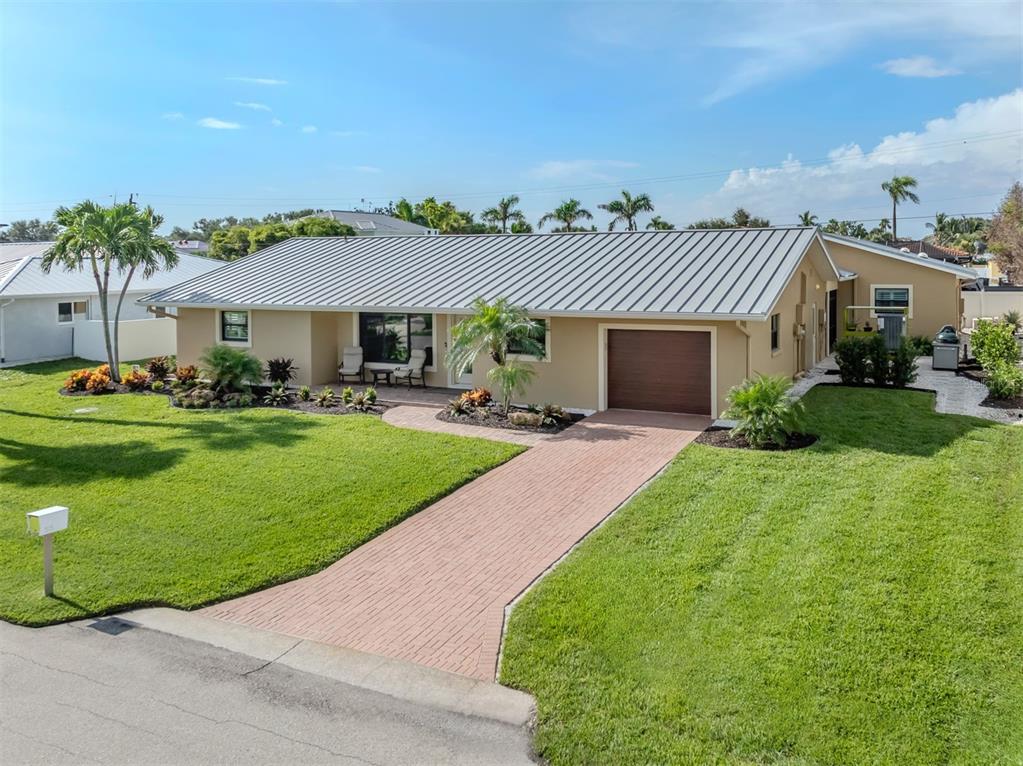515 EVERGLADES DRIVE