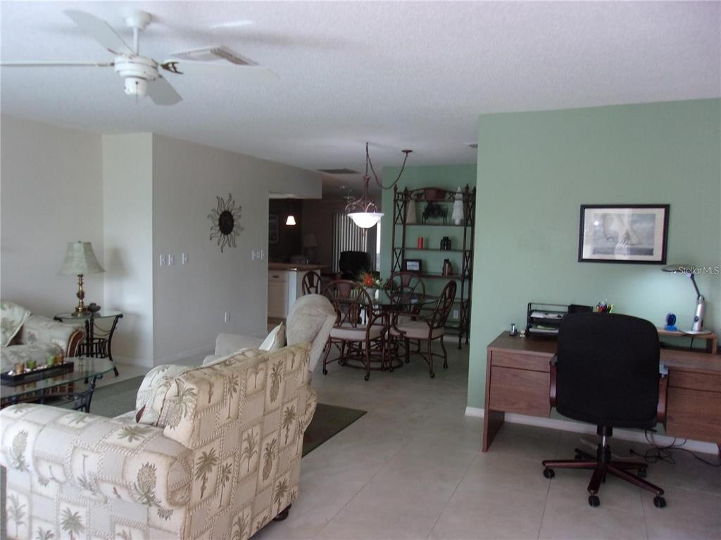 1814 COLUMBINE PLACE, SUN CITY CENTER, FL — photo 2 of 19