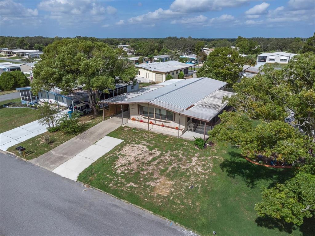 12472 FAIRWAY AVENUE, BROOKSVILLE, FL — photo 4 of 30