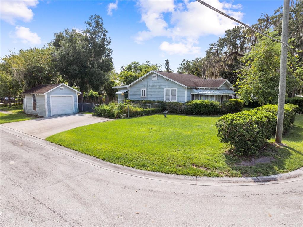 213 N CLYDE AVENUE, KISSIMMEE, FL — photo 2 of 30