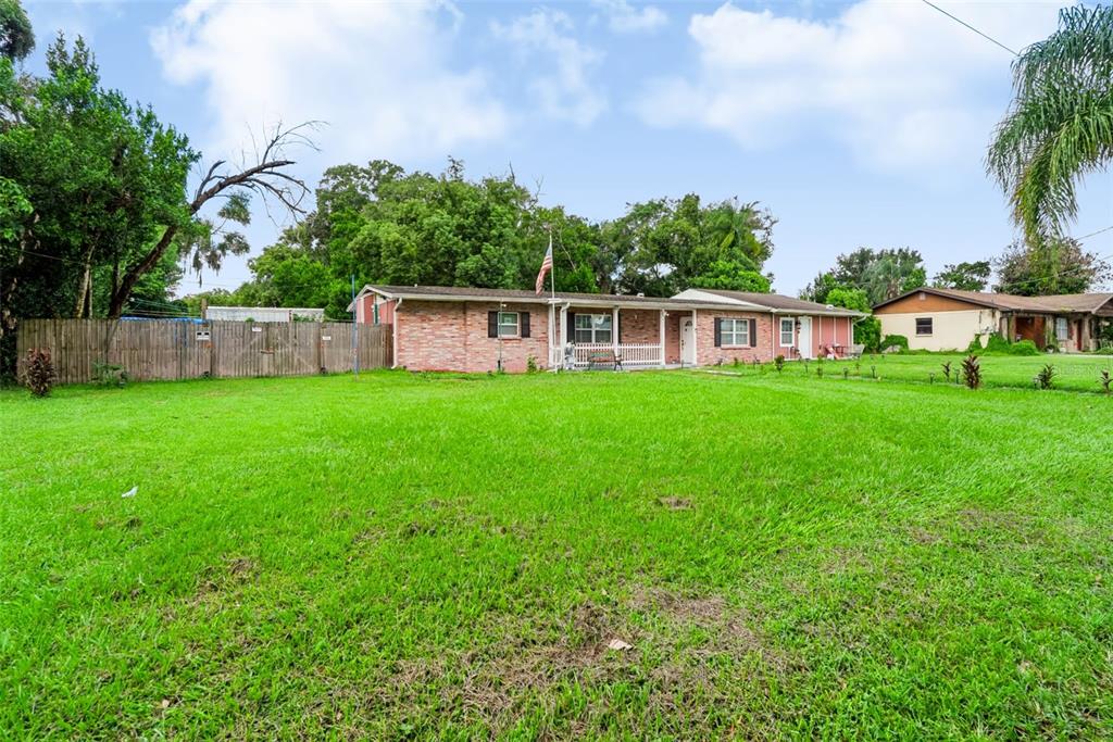 2409 GIDDENS AVENUE, SEFFNER, FL — photo 2 of 30