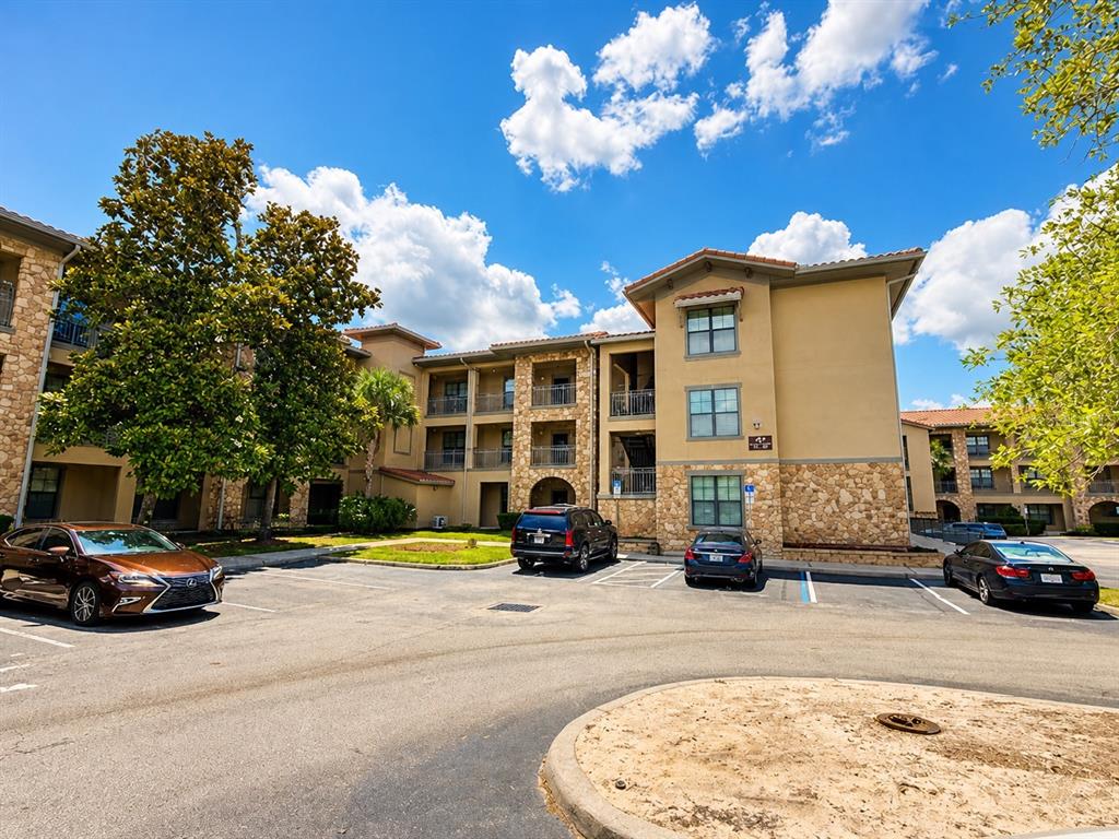 907 CHARO PARKWAY UNIT 915