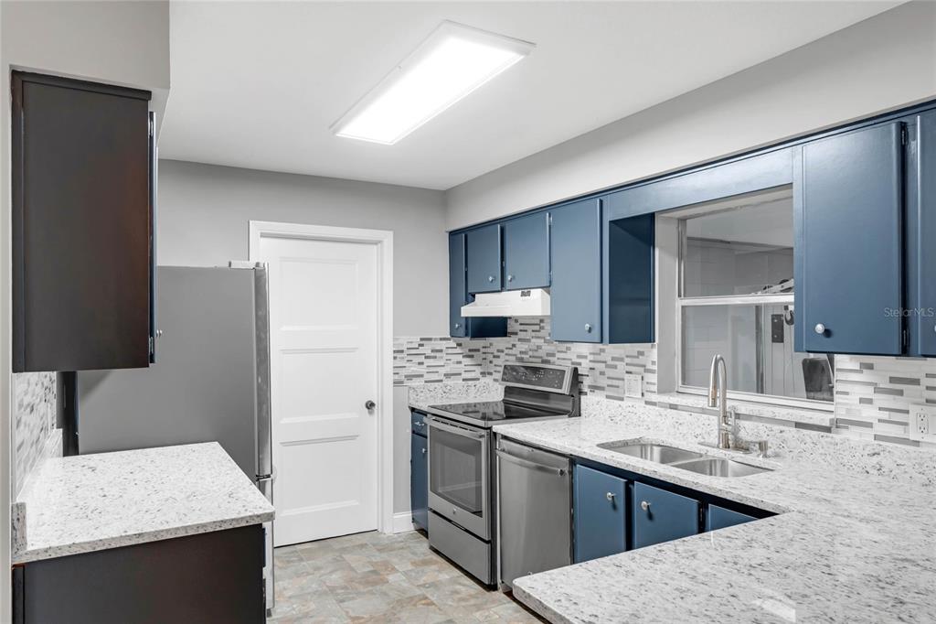 3486 BOUGAINVILLEA DRIVE UNIT B, WINTER PARK, FL — photo 4 of 15