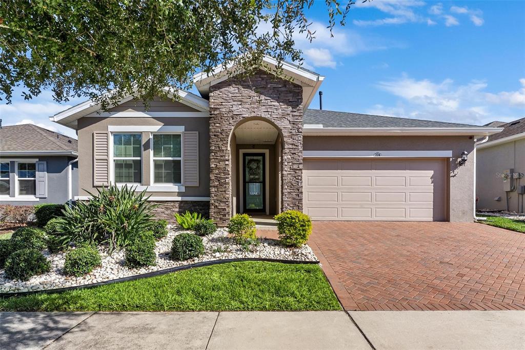 224 SILVER MAPLE ROAD