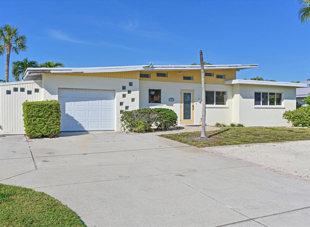 512 KEY ROYALE DRIVE