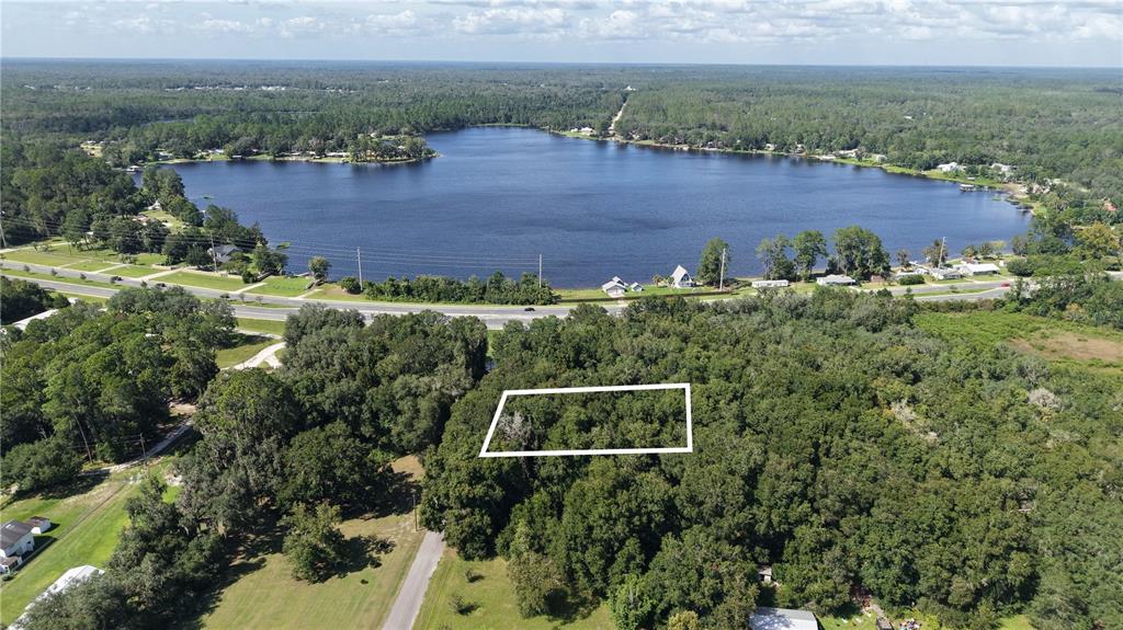 104 TWIN LAKE GROVE DRIVE, INTERLACHEN, FL — photo 3 of 30