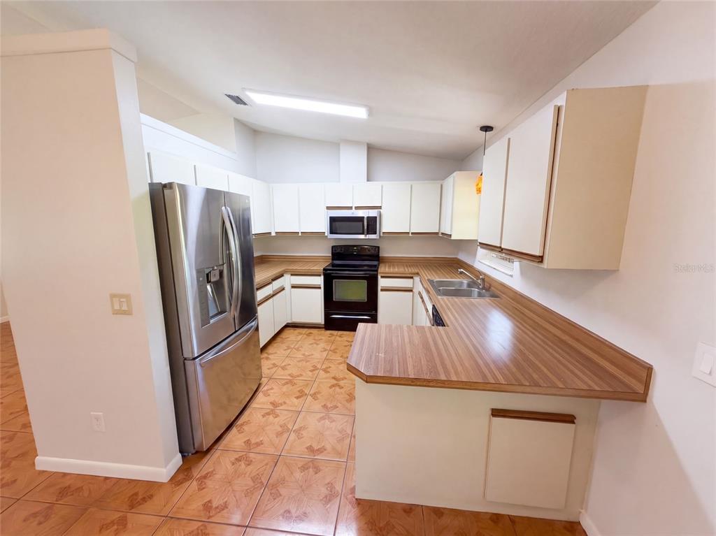 1008 LYNBROOK STREET NW, PALM BAY, FL — photo 2 of 23