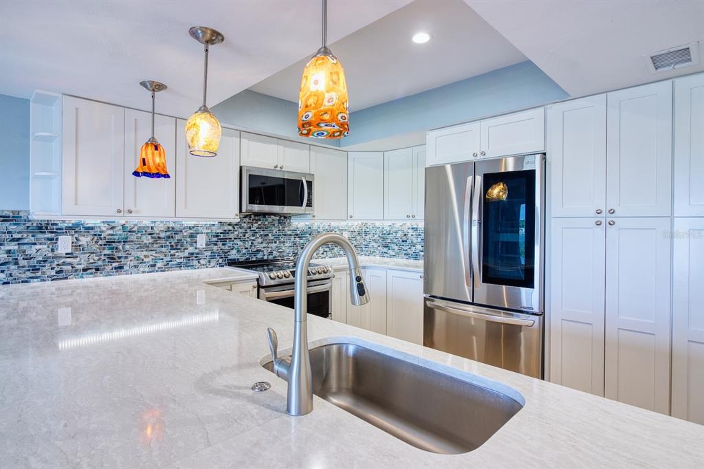 121 LAGOON COURT, NEW SMYRNA BEACH, FL — photo 4 of 30