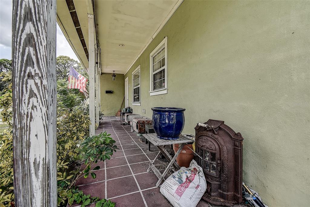 1508 SUFFOLK STREET N, ST PETERSBURG, FL — photo 3 of 38