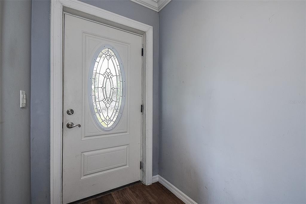 1508 SUFFOLK STREET N, ST PETERSBURG, FL — photo 4 of 38