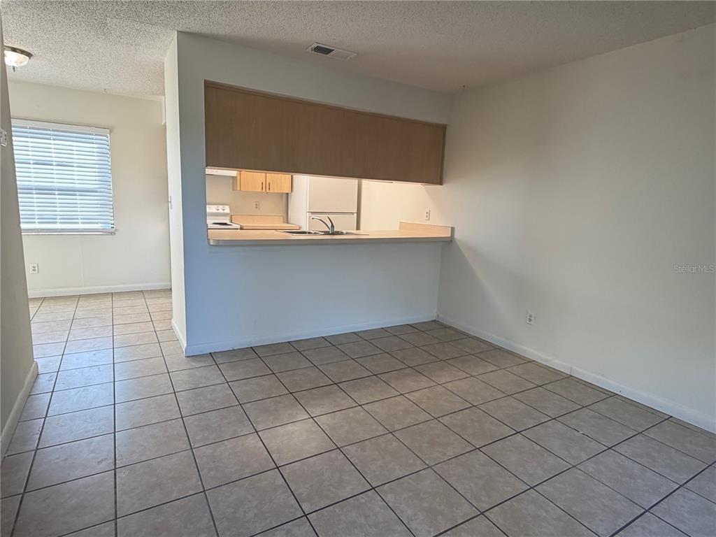 2117 CITRUS BOULEVARD UNIT 5, LEESBURG, FL — photo 3 of 6