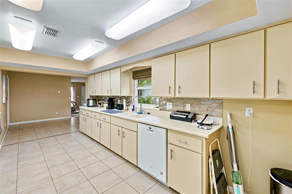 107 N CORY DRIVE, EDGEWATER, FL — photo 5 of 30