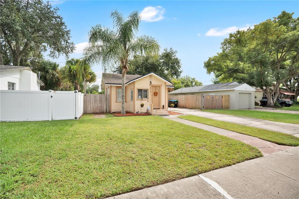 2615 COOLIDGE AVENUE, ORLANDO, FL — photo 3 of 28