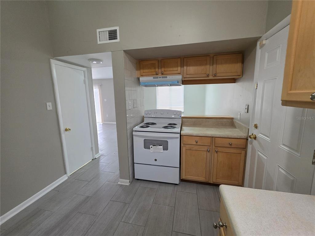 12310 TOUCHTON DRIVE UNIT 48, TAMPA, FL — photo 3 of 16