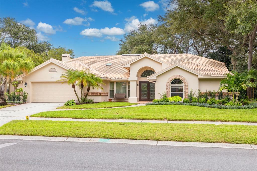2715 COUNTRY WOODS LANE