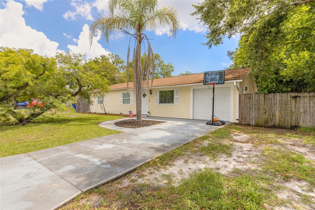 3223 UMBRELLA TREE DRIVE