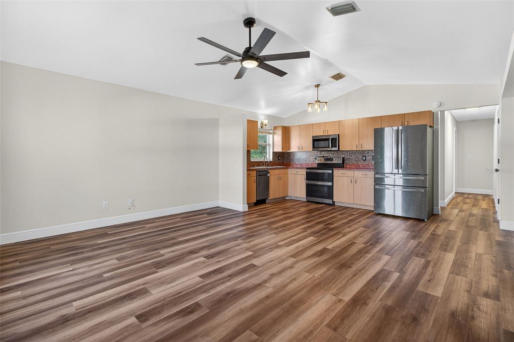 2174 19TH AVENUE SW, LARGO, FL — photo 3 of 30