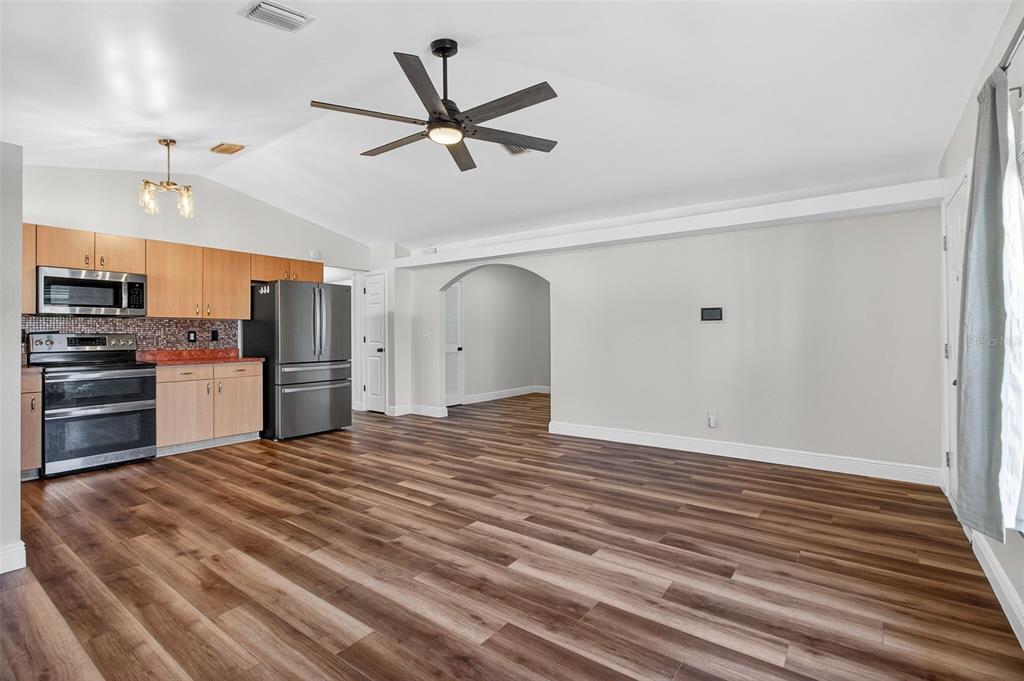 2174 19TH AVENUE SW, LARGO, FL — photo 4 of 30