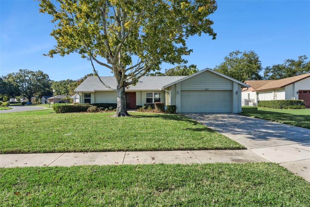 4818 BREEZY PALMS COURT
