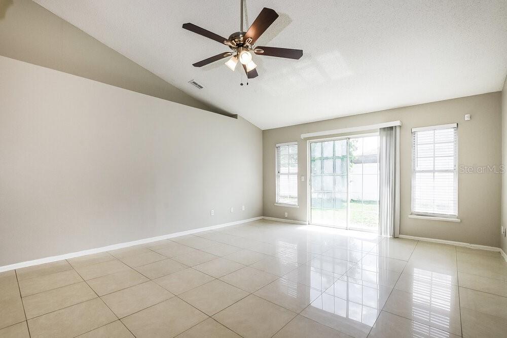 2459 PARSONS POND CIRCLE, KISSIMMEE, FL — photo 4 of 16