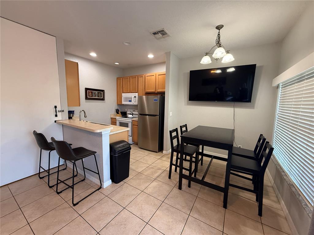 2411 CARAVELLE CIRCLE UNIT 2411, KISSIMMEE, FL — photo 5 of 16