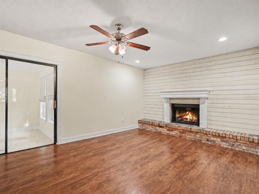 28103 DEEDRA DRIVE, WESLEY CHAPEL, FL — photo 4 of 30