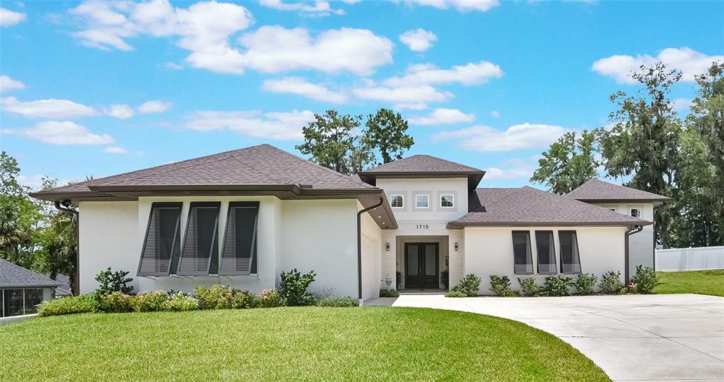 1715 SW 27 TH PLACE