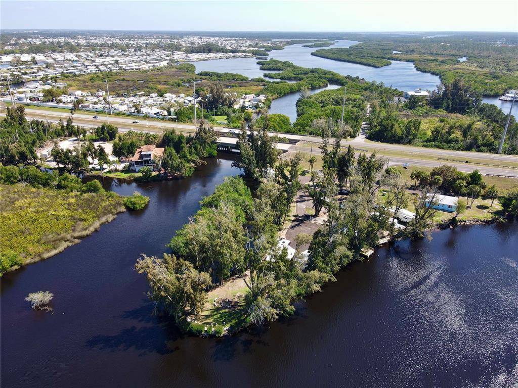10001 TAMIAMI TRAIL S