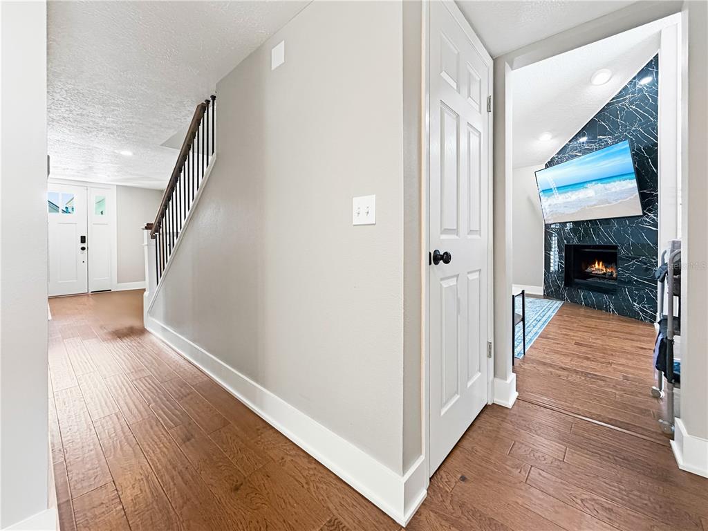 931 SYMPHONY ISLES BOULEVARD, APOLLO BEACH, FL — photo 5 of 30