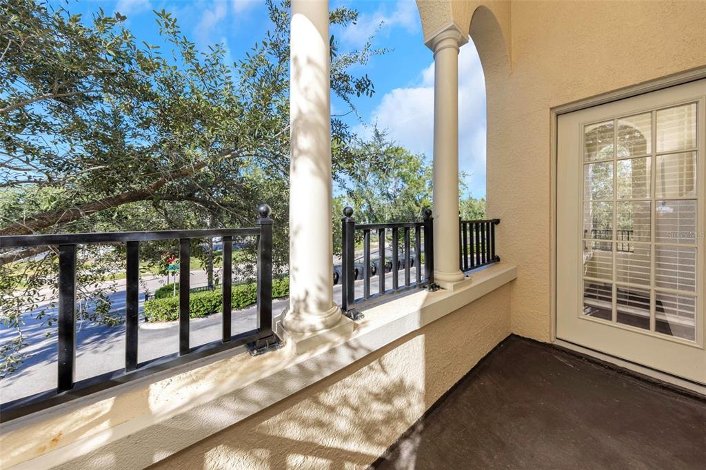 612 105TH TERRACE N, ST PETERSBURG, FL — photo 4 of 29