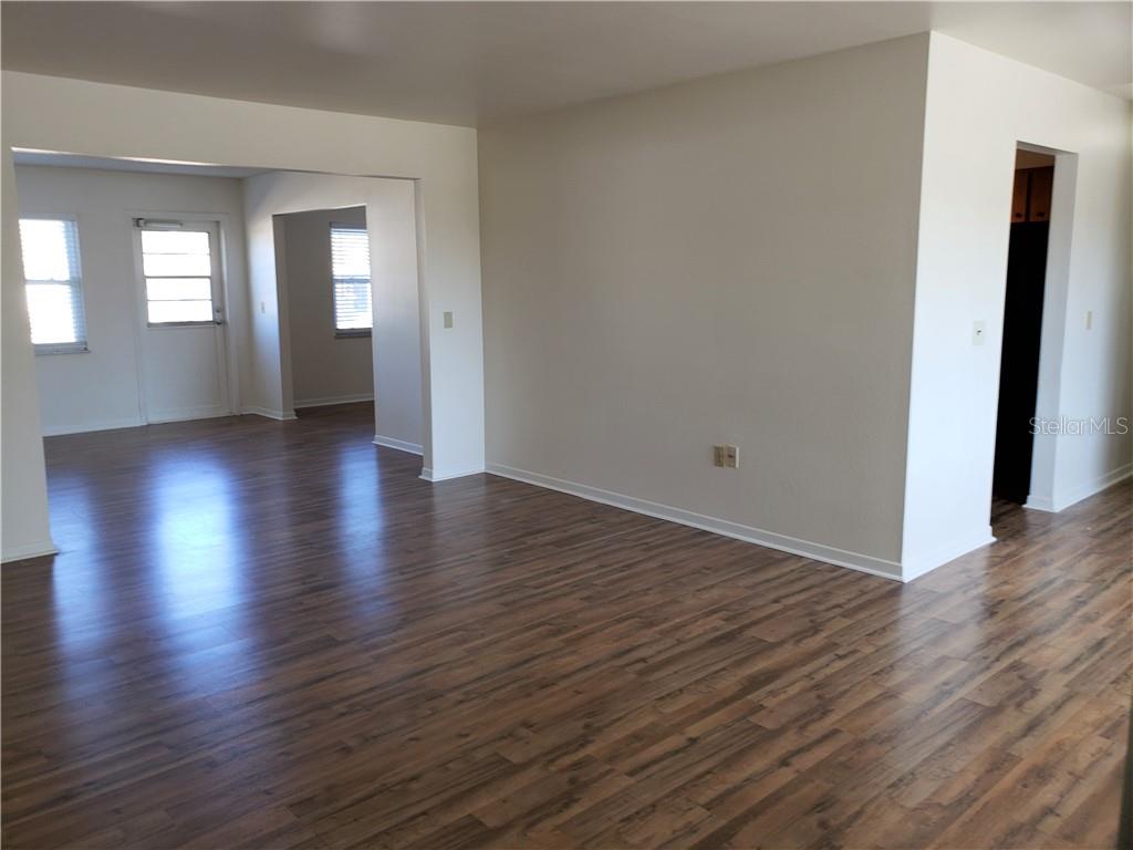 1212 FORDHAM DRIVE, SUN CITY CENTER, FL — photo 3 of 14