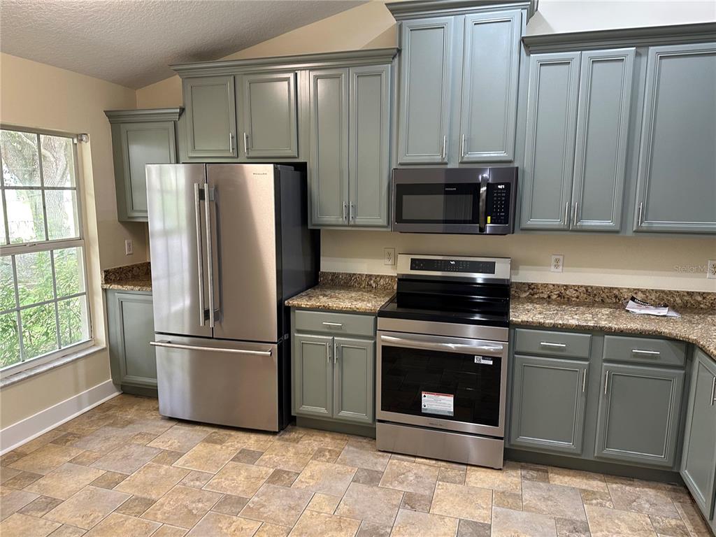 10 SUNNYSIDE DRIVE, CLERMONT, FL — photo 3 of 27