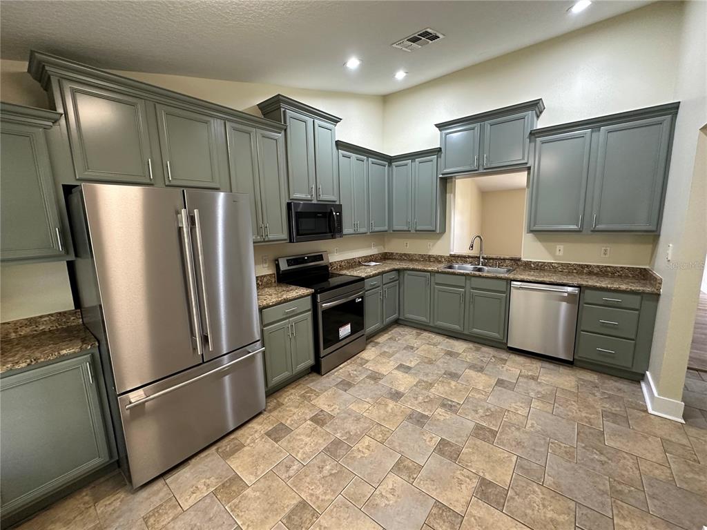 10 SUNNYSIDE DRIVE, CLERMONT, FL — photo 4 of 27