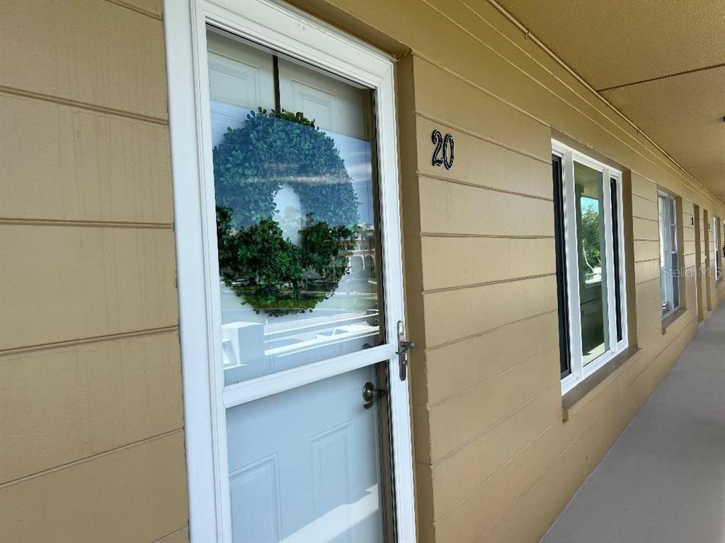 2000 WORLD PARKWAY BOULEVARD UNIT 20, CLEARWATER, FL — photo 3 of 30