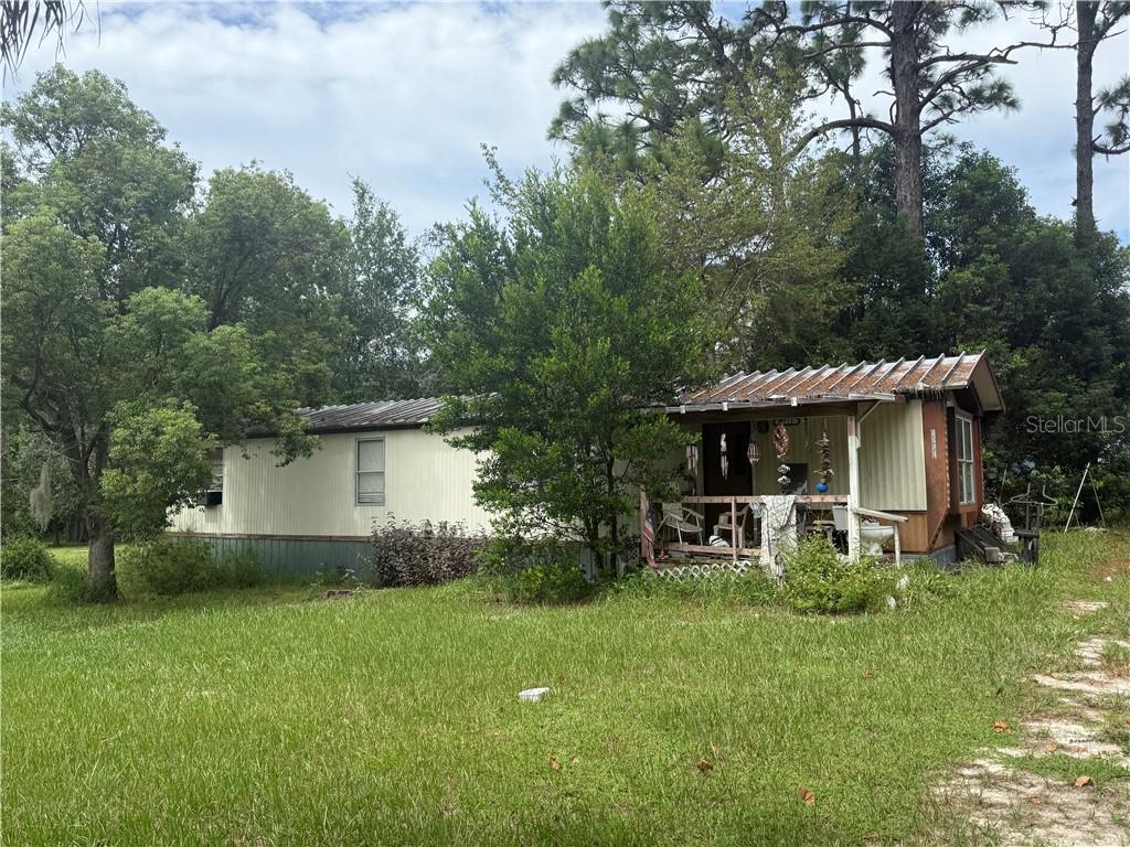 5711 W Thomas COURT