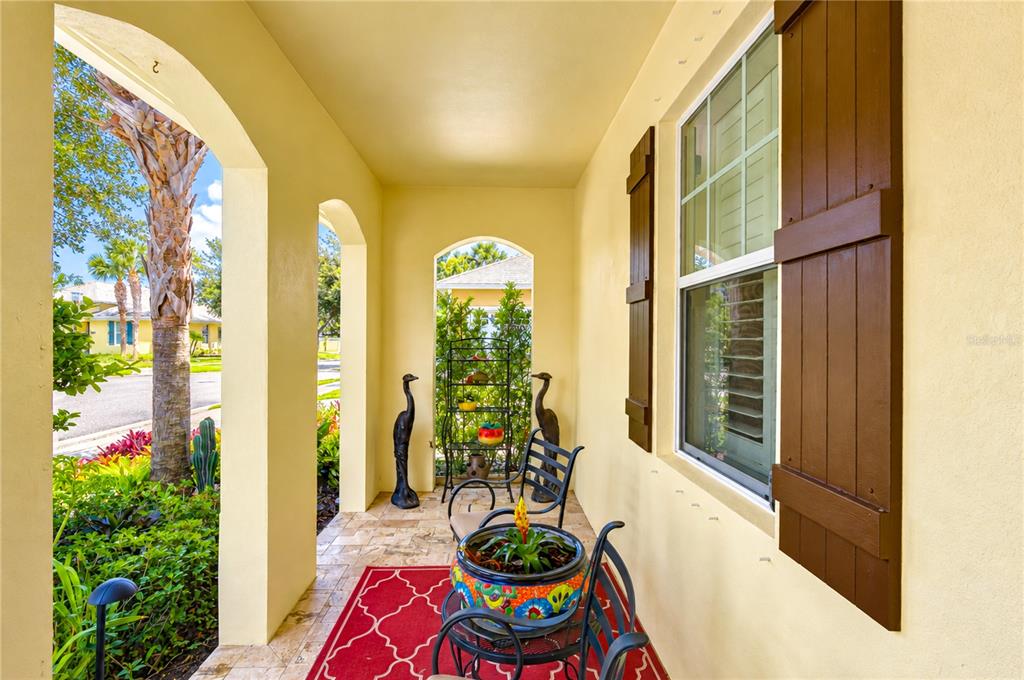 6810 MUNCASTER COURT, TAMPA, FL — photo 5 of 30