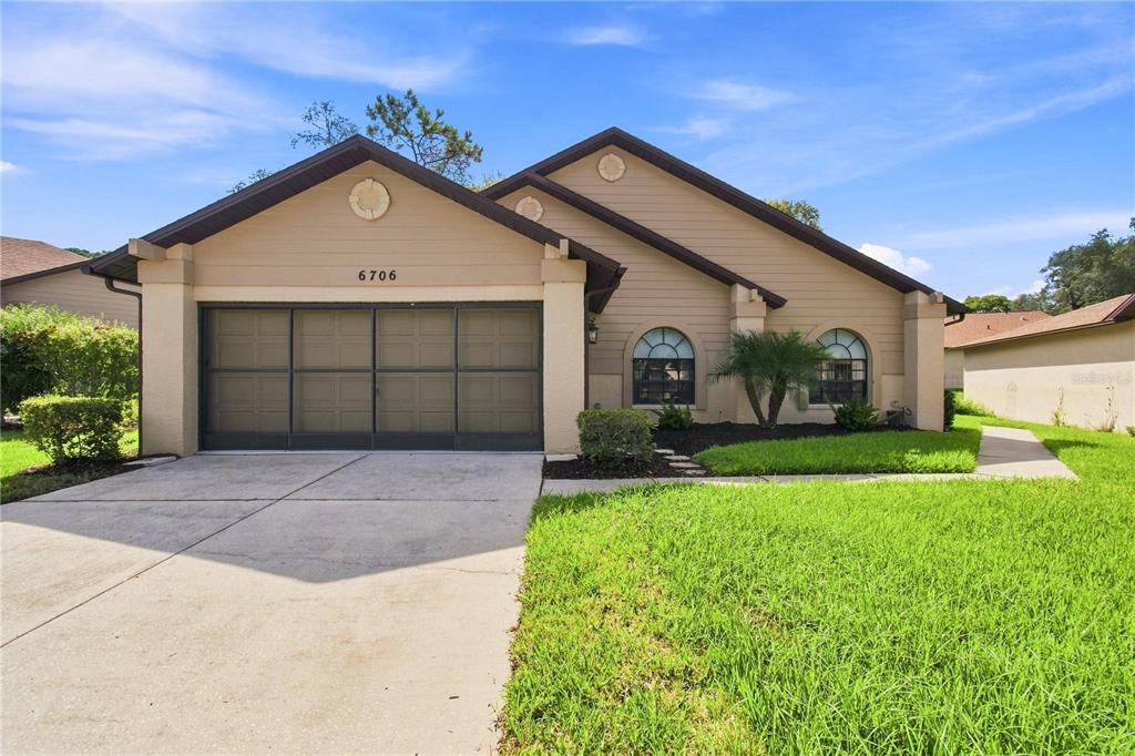 6706 OAK CLUSTER CIRCLE, SPRING HILL, FL — photo 4 of 30