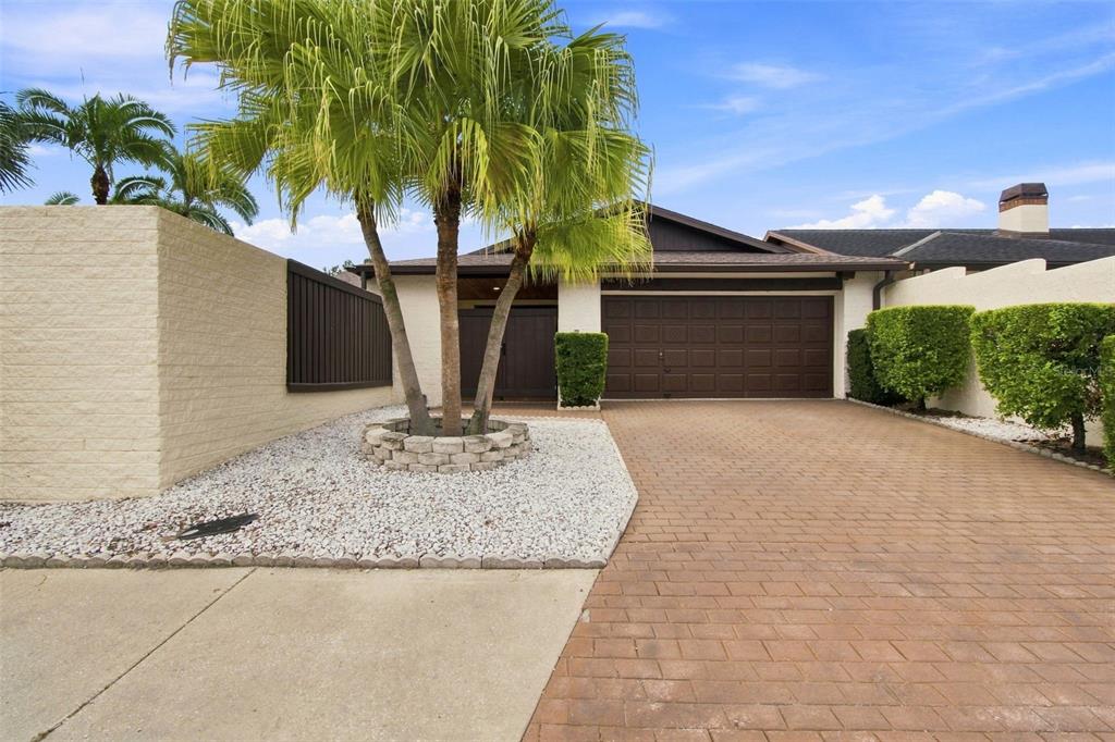 5005 PALOMA DRIVE, TAMPA, FL — photo 2 of 30