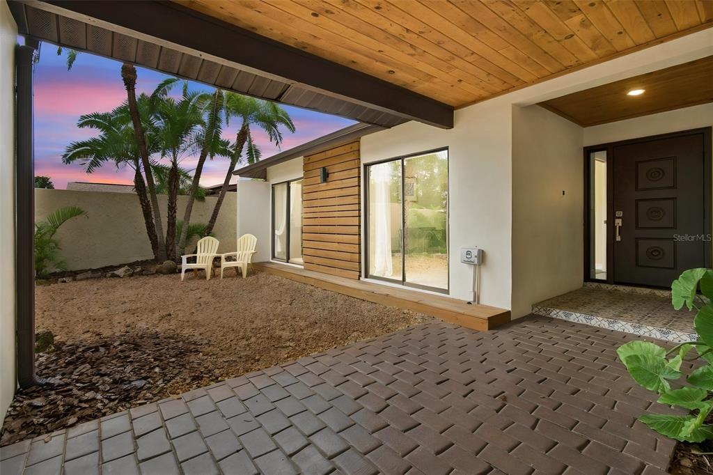 5005 PALOMA DRIVE, TAMPA, FL — photo 3 of 30